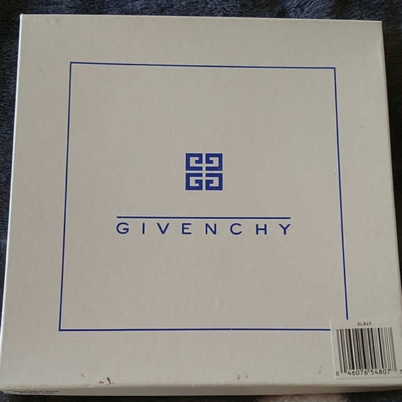 Handkerchief - Picture 2 of 3